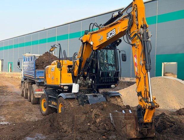 екскаватор JCB 145