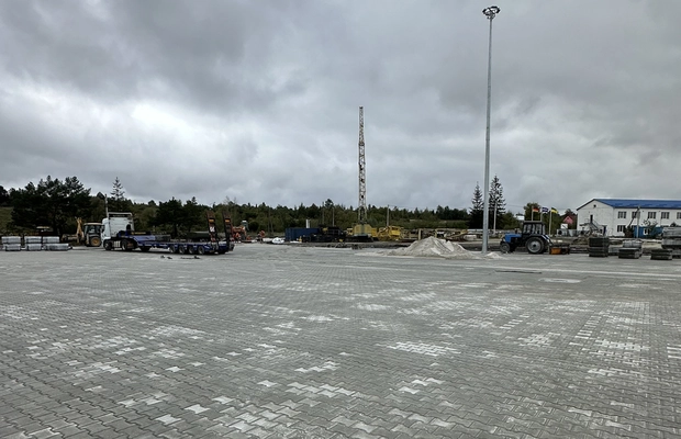 укладання тротуарної плитки фото