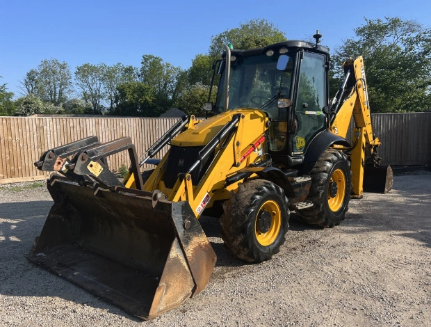 екскаватор JCB 3CX